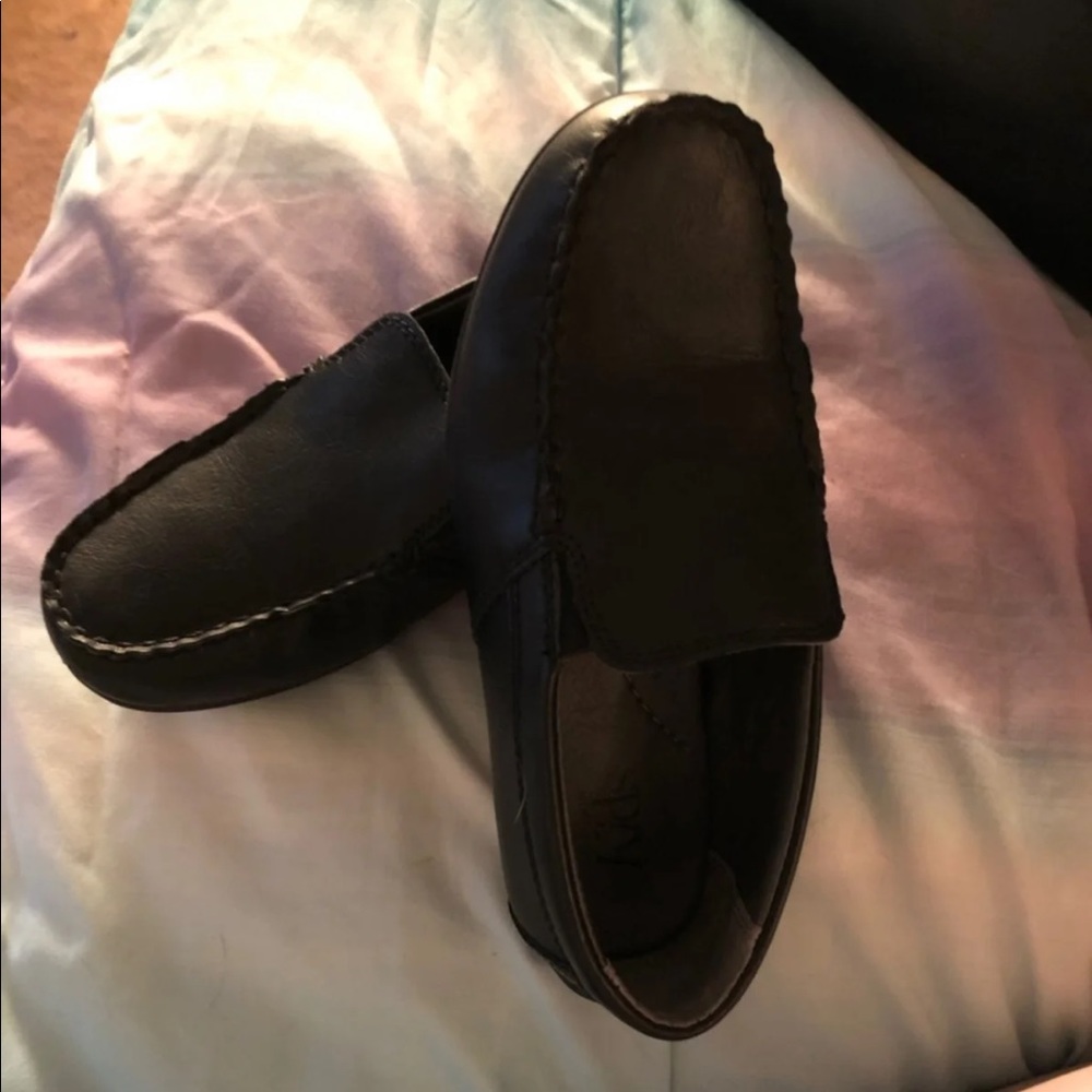 Boys size 1 dress shoes